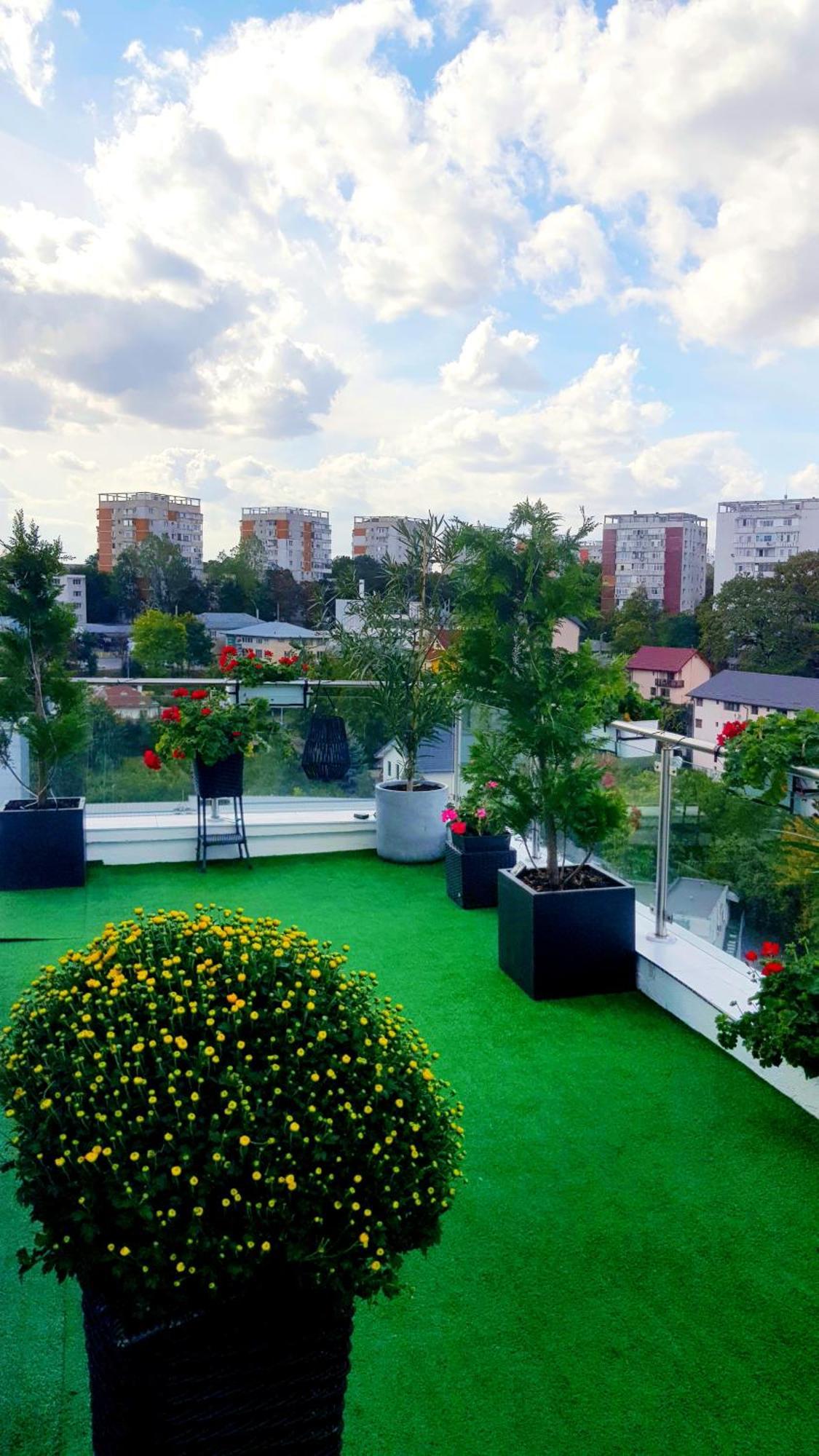Penthouse View Aeroport Iasi Apartment Exterior photo