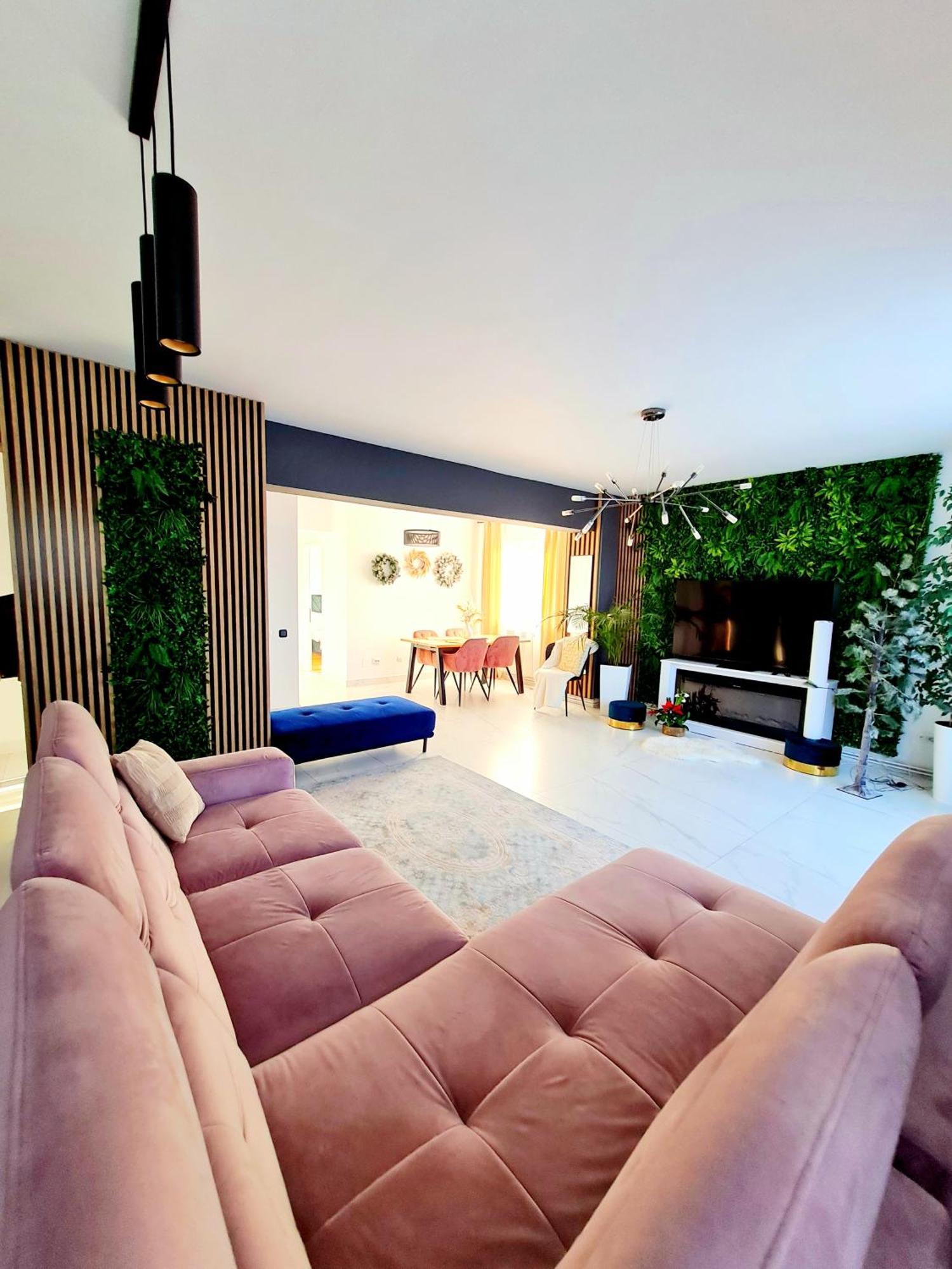 Penthouse View Aeroport Iasi Apartment Exterior photo