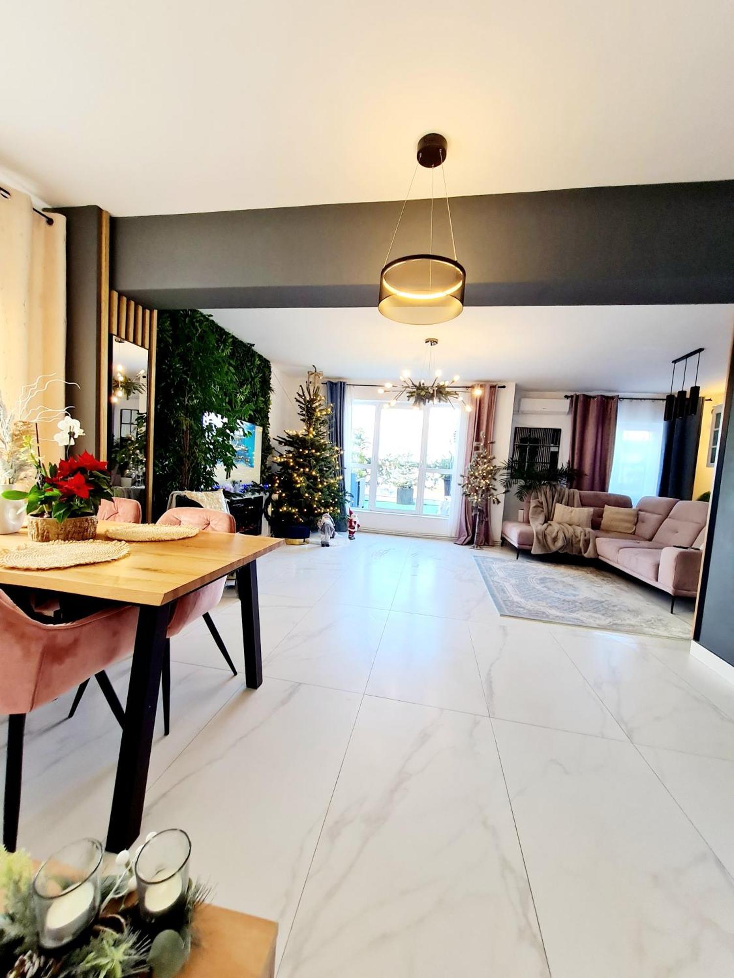 Penthouse View Aeroport Iasi Apartment Exterior photo