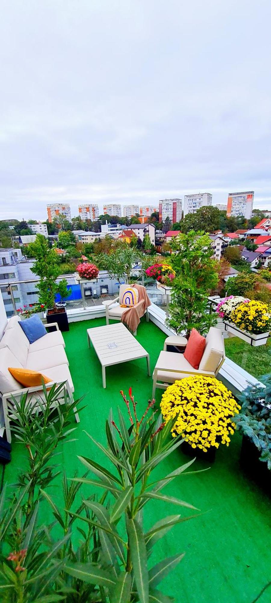 Penthouse View Aeroport Iasi Apartment Exterior photo